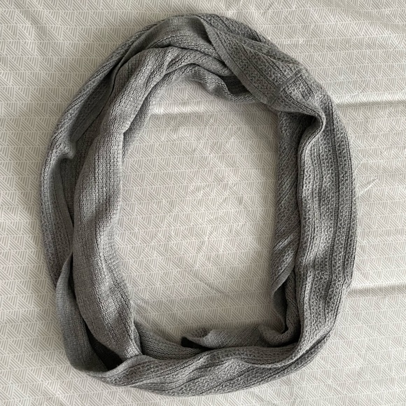 Calvin Klein Infinity Scarf Grey - Picture 5 of 8